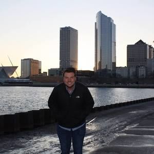 Meet your Posher, Travis